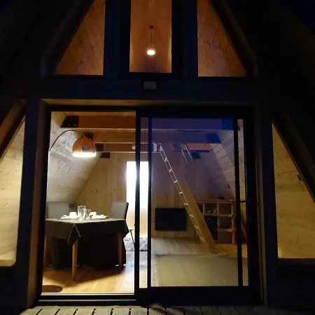 Logis Crozas La Cocotte شاليه