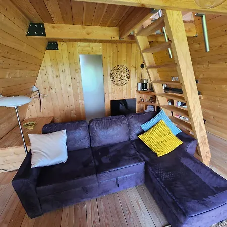 Logis Crozas La Cocotte شاليه