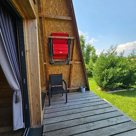 Logis Crozas La Cocotte شاليه *